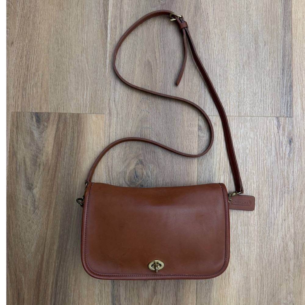 Vintage Coach Bag brown british Tan Leather Crossbody Turnlock purse
